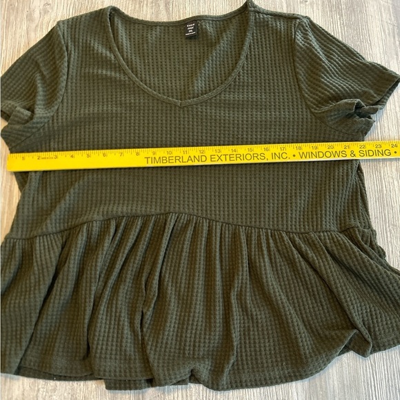 SHEIN Curve Plus V-Neck Waffle Knit Peplum Top Army Green  SHEIN Tag 2XL =US 16W - Picture 9 of 11